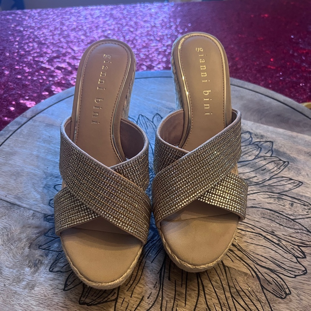 Gianni bini rhinestone cross cross wedge sandals 8